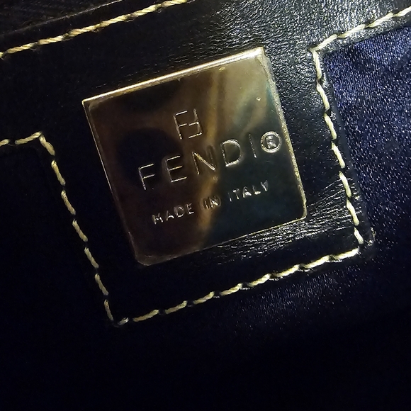 ***SOLD!!*** Fendi Zucca Totebag! COA included - Picture 10 of 13